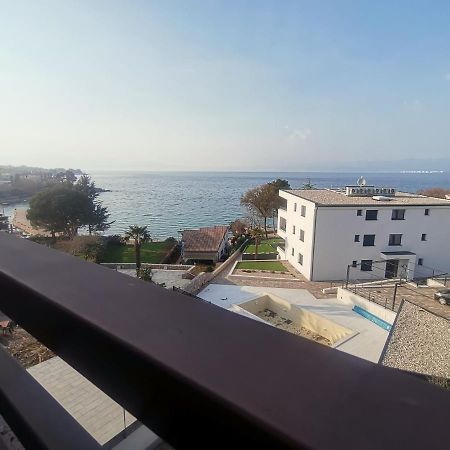 Apartments Petrica Malinska Ngoại thất bức ảnh