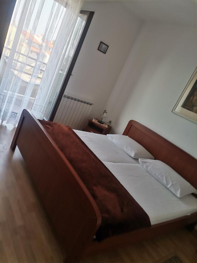 Apartments Petrica Malinska Ngoại thất bức ảnh