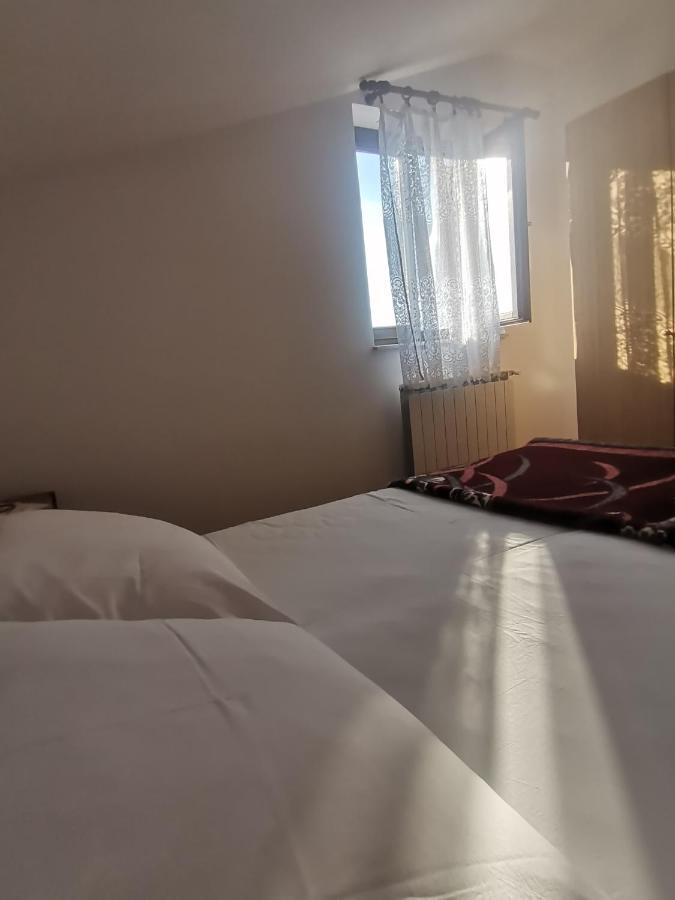 Apartments Petrica Malinska Ngoại thất bức ảnh