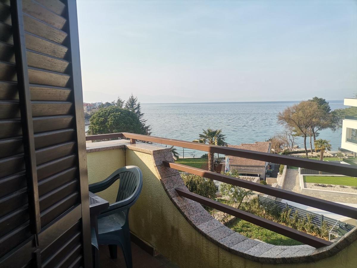 Apartments Petrica Malinska Ngoại thất bức ảnh