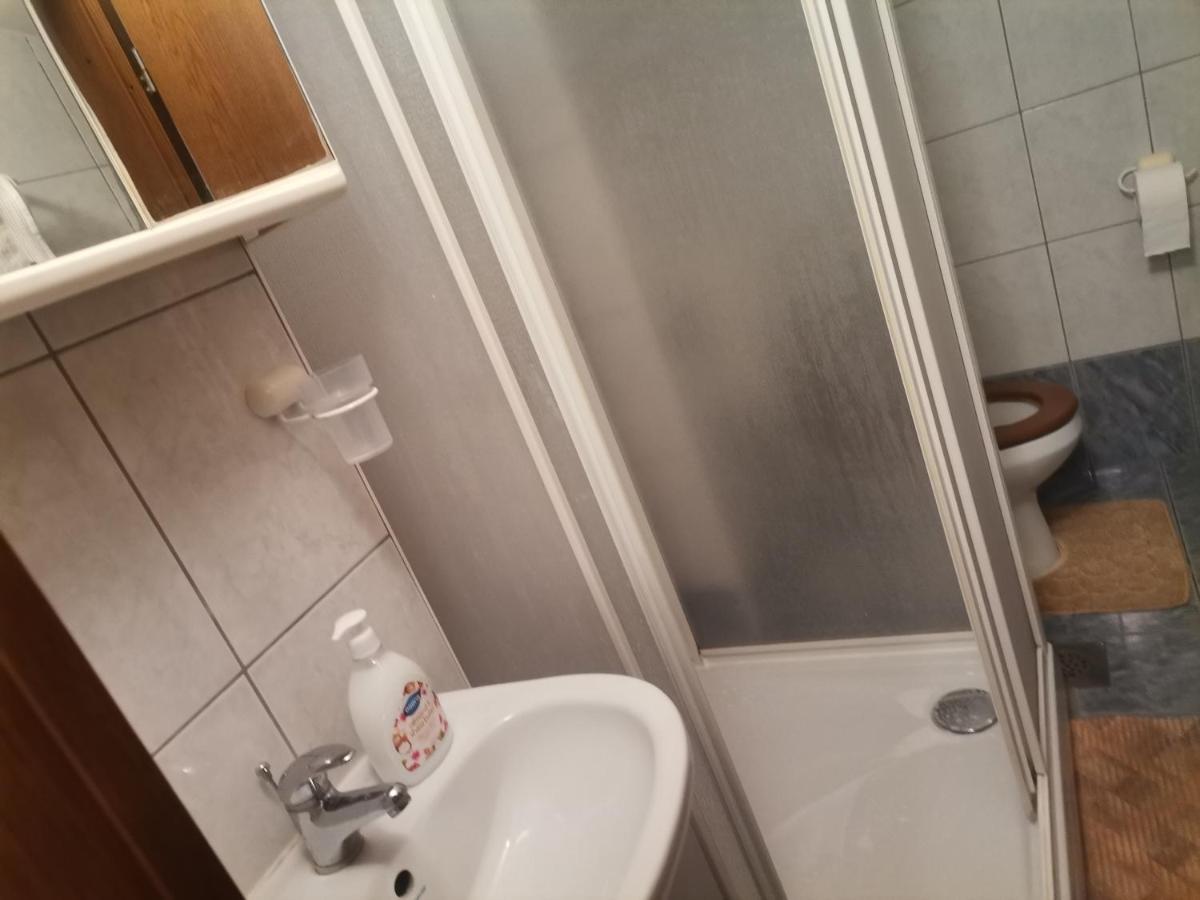 Apartments Petrica Malinska Ngoại thất bức ảnh