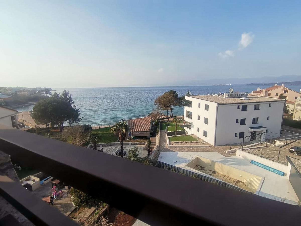 Apartments Petrica Malinska Ngoại thất bức ảnh