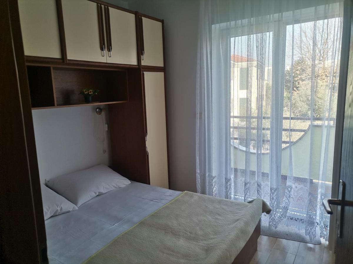 Apartments Petrica Malinska Ngoại thất bức ảnh