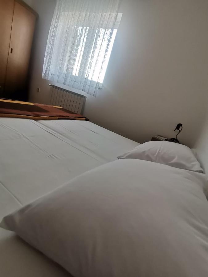 Apartments Petrica Malinska Ngoại thất bức ảnh