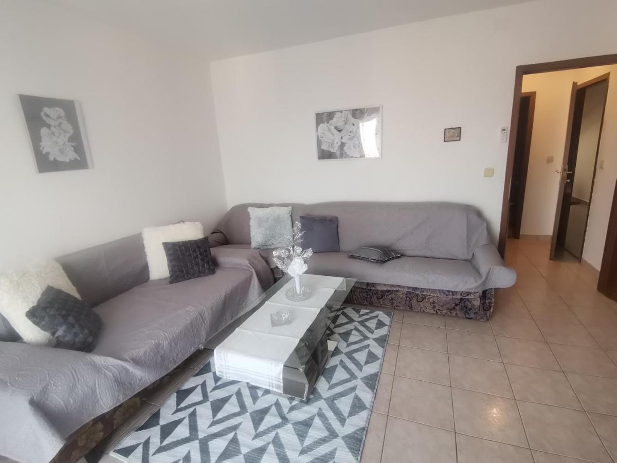 Apartments Petrica Malinska Ngoại thất bức ảnh